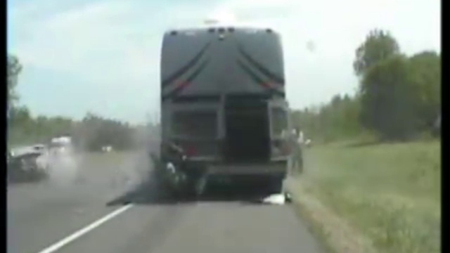 Фатальное столкновение смотреть онлайн