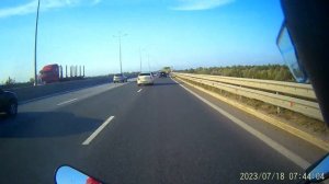 На работу на VOGE 350AC