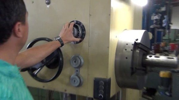 Горизонтально-расточной станок с УЦИ UNION BFT 90