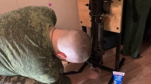 Замена свечи зажигания и масла в редукторе на Тохатсу 5 сил