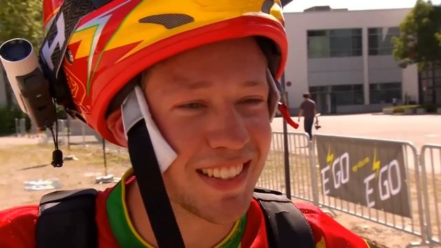 Рекорд прыжка на велосипеде Kona CoilAir смотреть онлайн