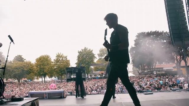 Beyond The Black - Big Day Out Festival