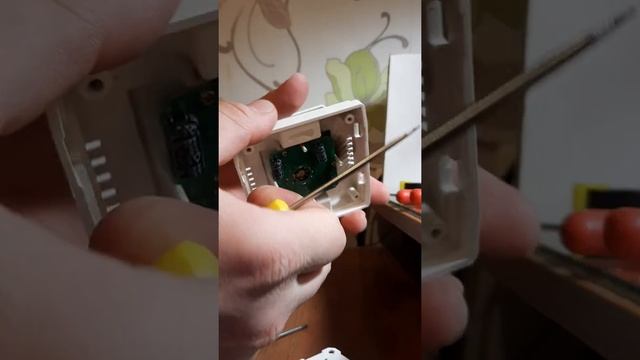 Как правильно разобрать пульт от тёплого пола смотреть онлайн