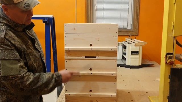 ПЕРЕВЕЛИ ПЧЕЛ НА РАМКУ В ДРУГОМ РАЗМЕРЕ. диафрагма Дюкаревых. смотреть онлайн