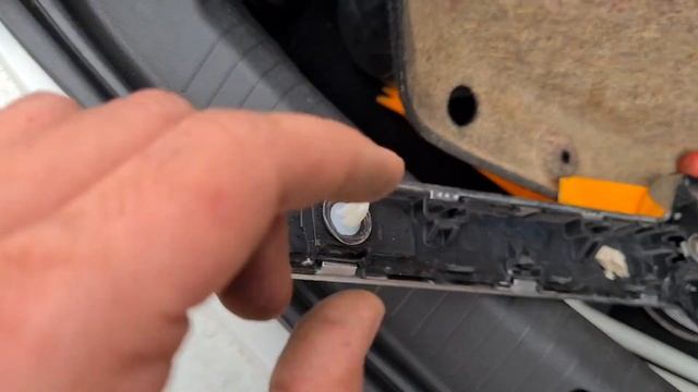 Замена кнопки открытия багажника Opel Insignia смотреть онлайн