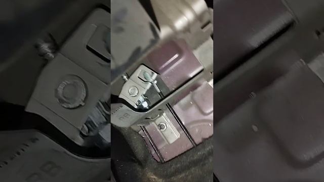 Регулировка натяжения троса ручника. Солярис