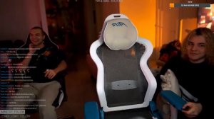 пукнул прямо в лицо tenderlybae