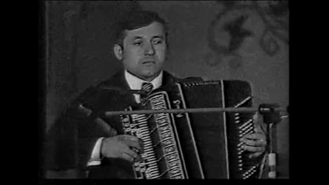 Играет оркестр русских народных инструментов ДГПУ (Студенческая весна - 1995 - р.н.п. Светит месяц) смотреть онлайн