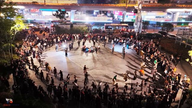 雍吉，不同视角的夜晚舞蹈，欢乐圆圈舞！ смотреть онлайн