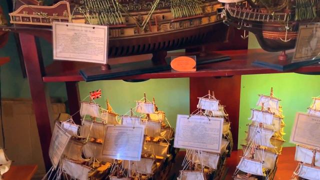 HOI AN | Lanterns, Souvenir Shopping and a LOST Russian woman??? | Vietnam Vlog смотреть онлайн