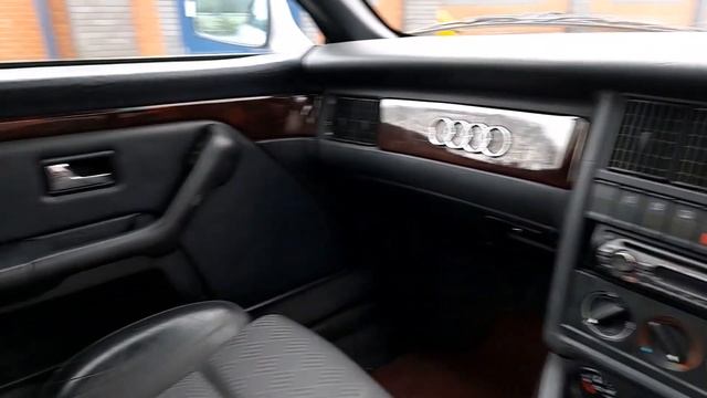 Lot 124 - 1997 Audi Cabriolet (B4) смотреть онлайн