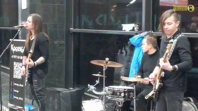 «Пожелай мне удачи в бою» | Музыка группы «Кино» в вечерней подземке смотреть онлайн