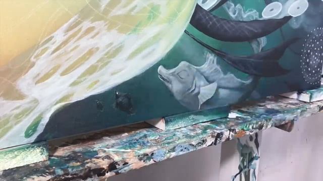 Orcas, Octopuses, and fish collide in this detailed acrylic painting “Procession” смотреть онлайн