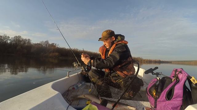 Щука на 7 кг.река Ока ,ноябрь 2019 деревня Баскачи."Мотыль и Ко" смотреть онлайн