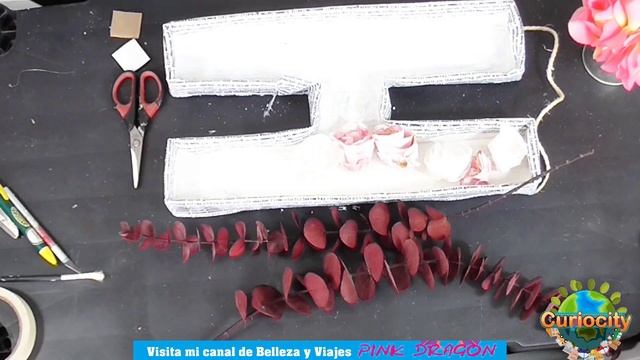 MANUALIDADES CON CAJAS DE PIZZA DECORA TU HABITACIÓN смотреть онлайн