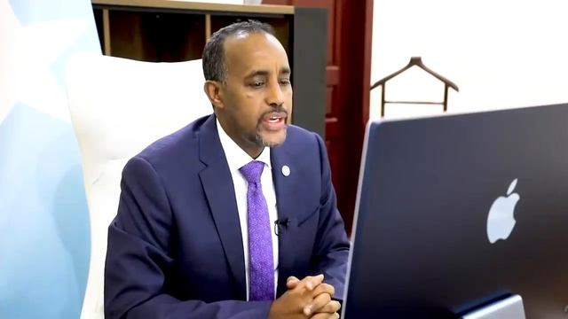 DEG DEG Boqor Buurmadow oo amaanay Godane & Shabaab, Shirka Rooble & Madaxda M/goboledyada смотреть онлайн