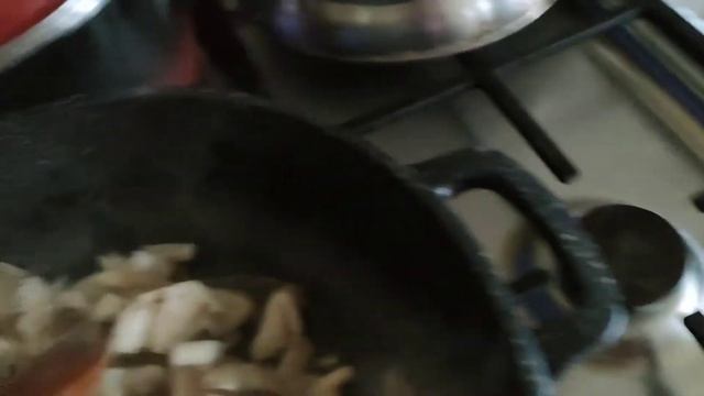 Жаренные грибы с спагетти смотреть онлайн