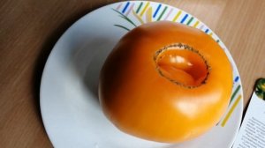 Томат сорт " Медовый спас ".