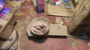 золото из кварцевой породы ,извлечение металла путем дробления