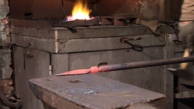Кованая пика вручную.Художественная ковка металла.
