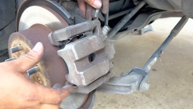 2007-2017 Toyota Camry rear brakes replacement @elchanojose4633 смотреть онлайн