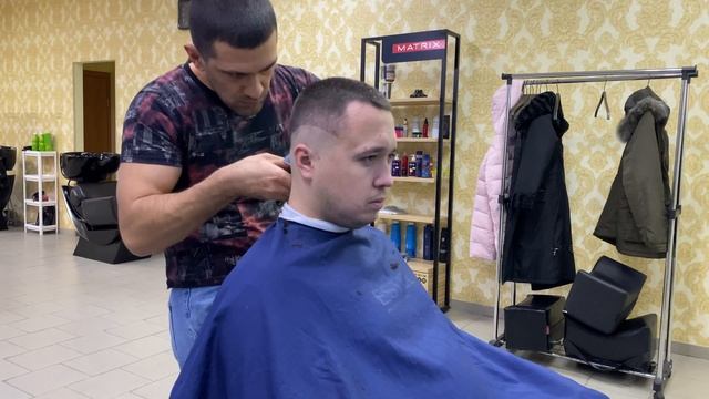 Мужская стрижка 414#фейд???#барбер#haircut#hair#hairstyle смотреть онлайн