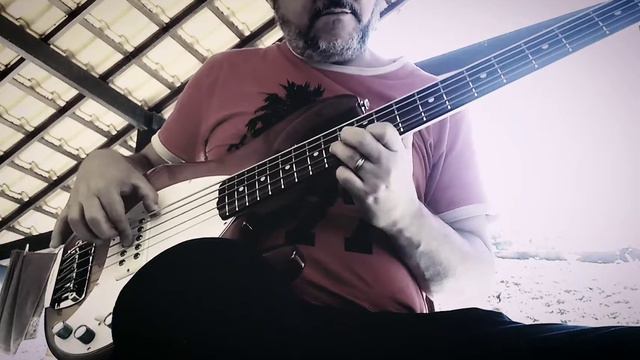 Music Man Sting Ray 5 смотреть онлайн