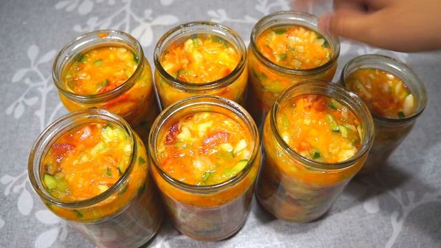 30 БАНОК МАЛО! ОВОЩИ СЫРЫЕ БЕЗ ВАРКИ! ХРУСТЯЩИЙ САЛАТ НА ЗИМУ ИЗ СВЕЖИХ ОВОЩЕЙ НА ЗИМУ! смотреть онлайн