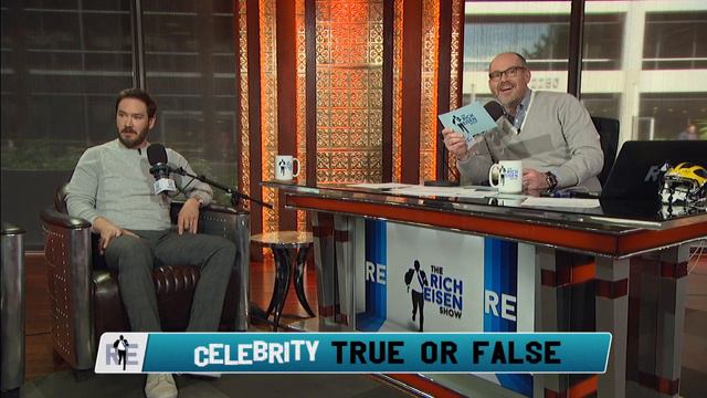 'Celebrity True or False' with Mark-Paul Gosselaar | The Rich Eisen Show смотреть онлайн