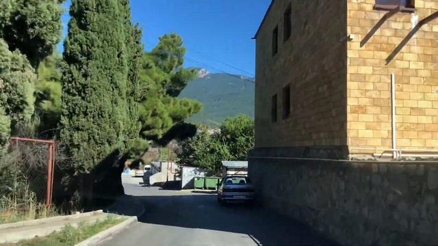 Ялта. Жадановского, Найдёнова улицами. Октябрь 2022. Крым. Crimea. Yalta. смотреть онлайн