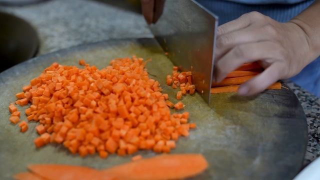 【农村四哥】4月春笋真稀罕，四哥挖几根招待兄弟，6种配料下锅蒸，简直太香了 смотреть онлайн