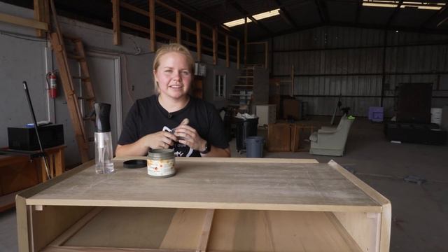 Extreme FALL Furniture Makeover | How to Use Water Based Stain смотреть онлайн