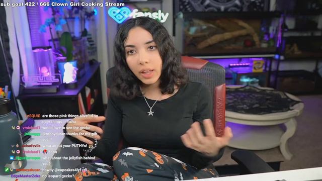 Susu- Streamer Creampies You! смотреть онлайн