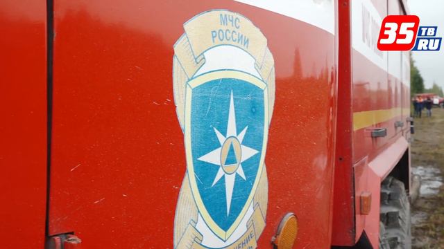 В Вологде проходят соревнования по скоростному маневрированию на пожарных автомобилях смотреть онлайн
