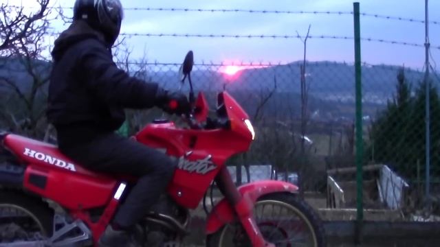 Honda NX650 Dominator