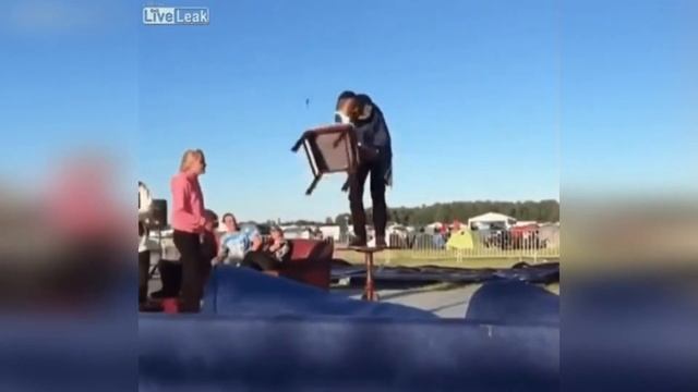 Смеяться запрещено! Подарок тиктокеру. Подборка приколов 2021. смотреть онлайн