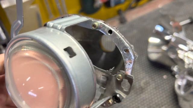 Разбор фар BMW E53, замена линз, чистка и восстановление родных стекол. До/После в видео смотреть онлайн