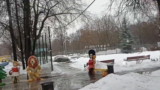 Новогодний каток Серебряный лёд в Измайловском парке. смотреть онлайн