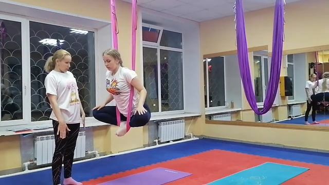 Ассистирование Воздушной БАДДХА КОНАСАНЫ смотреть онлайн