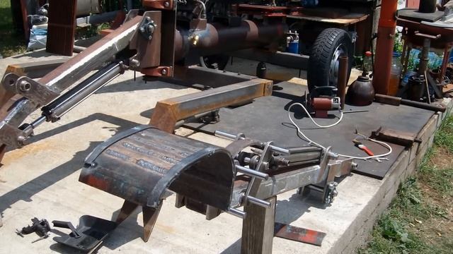 My Homemade Miniexcavator  (photos 1)