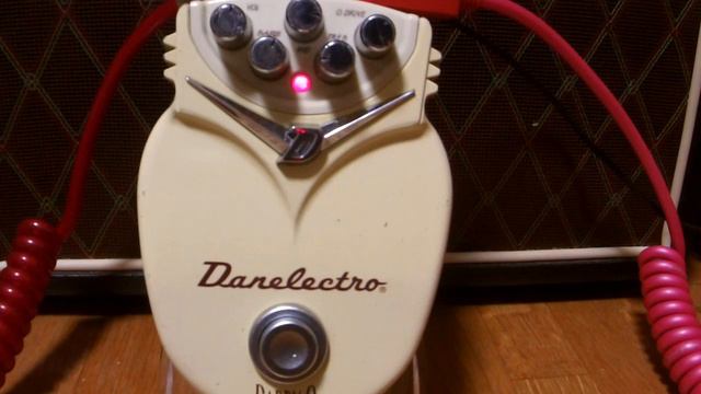 Danelectro DADDY O overdrive смотреть онлайн