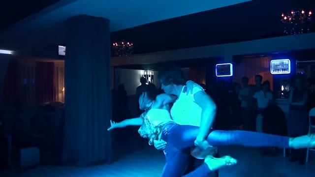 Танцевальная вечеринка "Dancing Dreams" смотреть онлайн