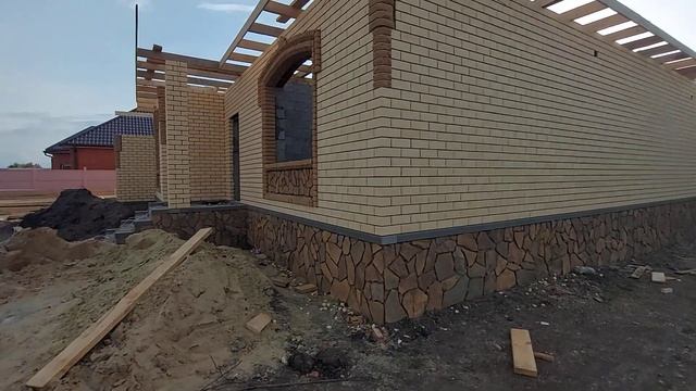 Дом в Белгороде, работают профессионалы. Ул.Энтузиастов в Новосадовом. смотреть онлайн