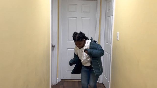 MONA AND THE PARTY!!! смотреть онлайн