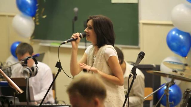 Анастасия Орлова и 13/8 Jazz Band - Young and beautiful (Lana del Ray cover) смотреть онлайн