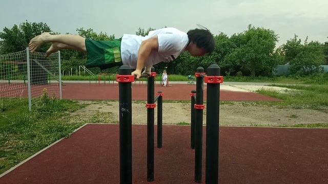 hannibal planshe push ups back grip, отжимания в горизонтальном упоре задним хватом - 20 повторений смотреть онлайн