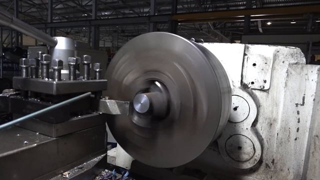 Режу заготовки, правлю отрезной резец.(Многокамерная съёмка) смотреть онлайн