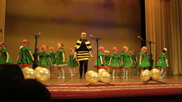 Танец - "Пчелка Майя" смотреть онлайн