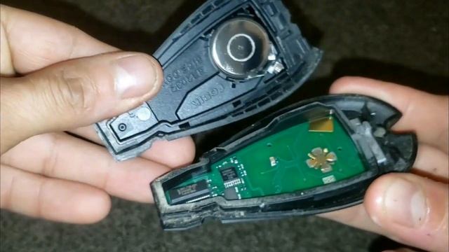 Replace Remote ? Key Fob Battery Chrysler Dodge Jeep B1A08 Code смотреть онлайн