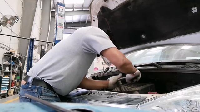 RENAULT DOKKER Engine light on at palyado check DTC and replace spark plug смотреть онлайн
